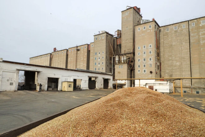 На Ишимском комбинате хлебопродуктов заложен хороший запас хлеба