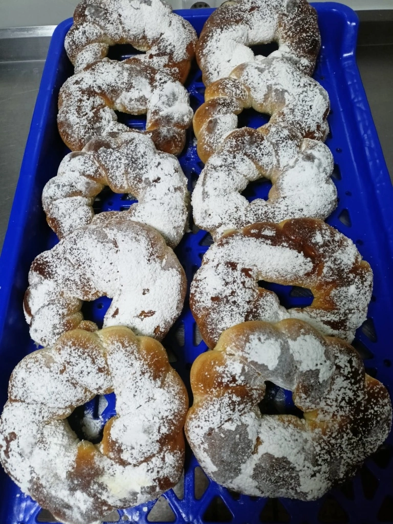 В охинской пекарне рассказали, можно ли привыкнуть к запаху горячего хлеба