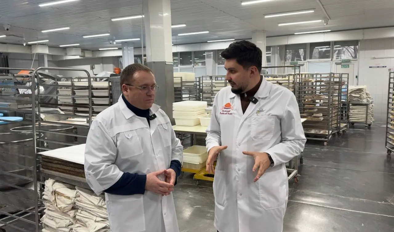 Дмитрий Семенов посетил «Каравай-СВ»