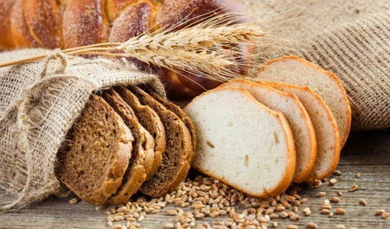 «Зато не магазинный, с плесенью и кислятиной»: уфимка сама печет хлеб и экономит 100 рублей с буханки