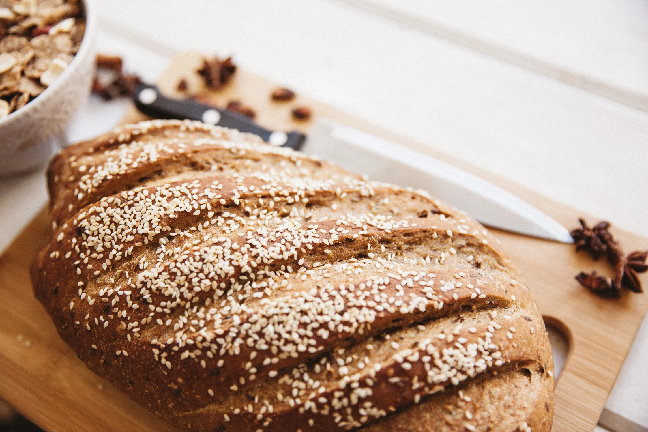 Кружка кофе за 250 руб. нормально, а хлеб за 300 — дорого. Как появился невкусный хлеб?