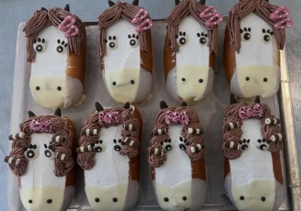 Хлеб в форме лошадиной мордочки стал новым трендом Южной Кореи